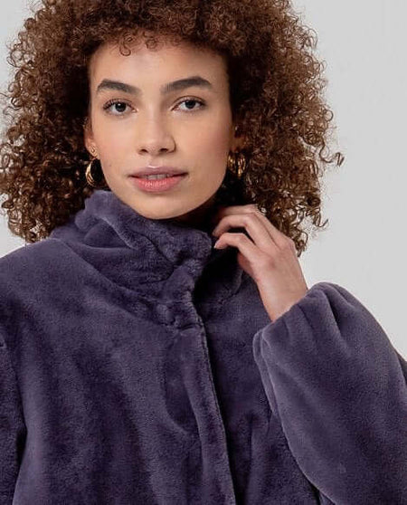 Kleurrijke damesjas uit de collectie van SoMuch Fashion