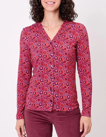 Celia Fluid knit blouse Een comfortabele blouse met print, perfect voor een vrouwelijke en opvallende look.