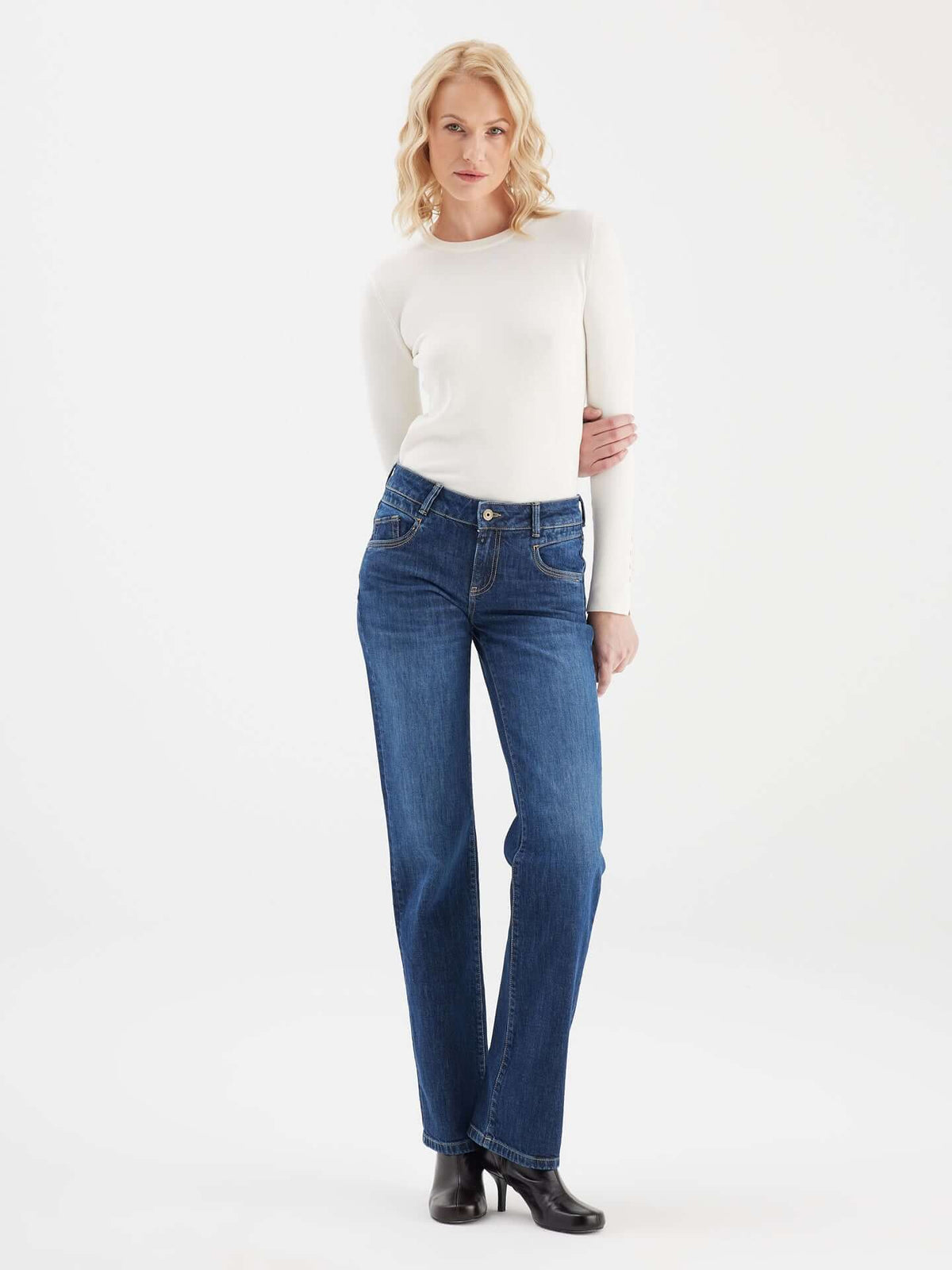 donkerblauwe mid waist jeans