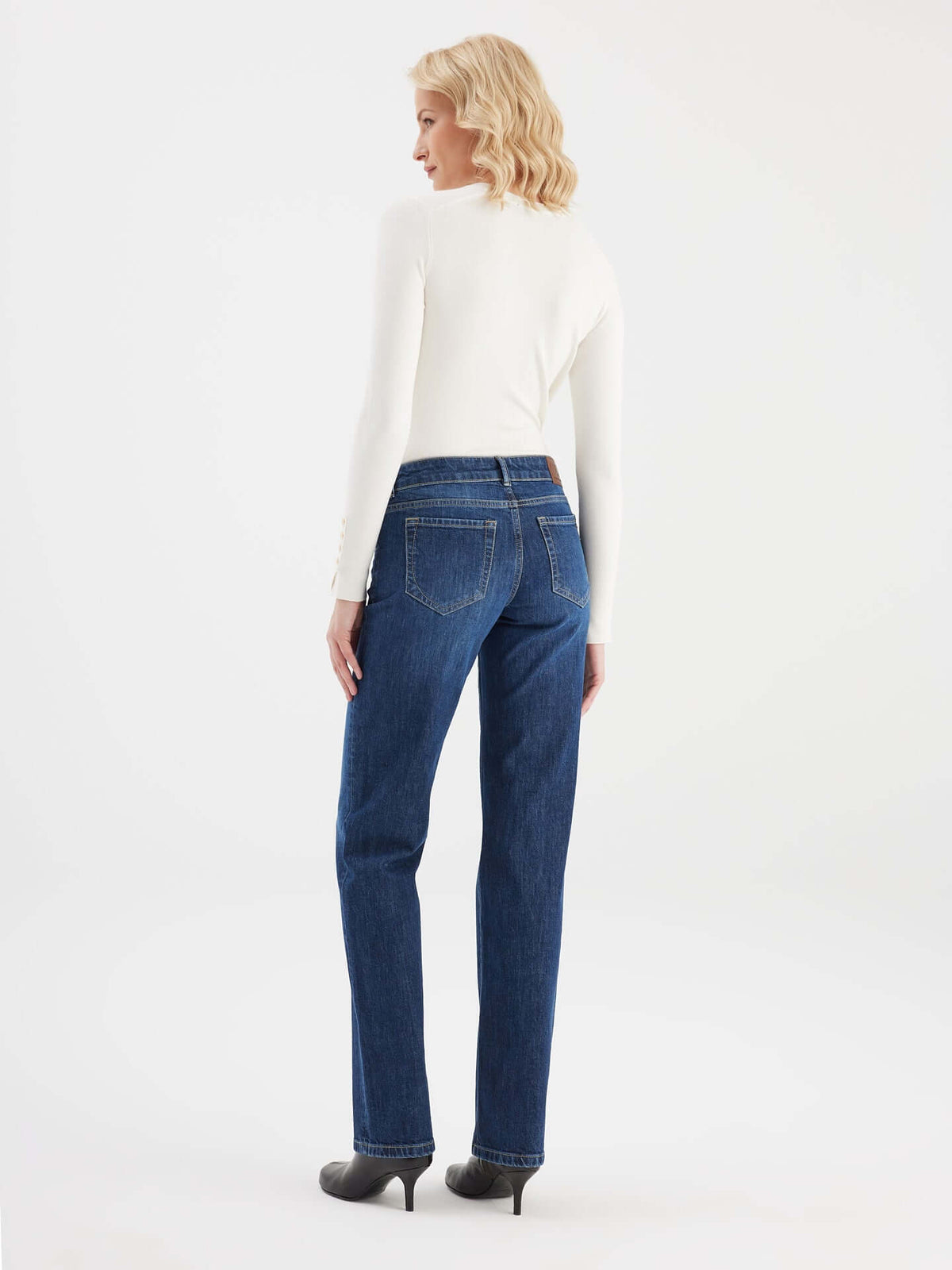 donkerblauwe mid waist jeans