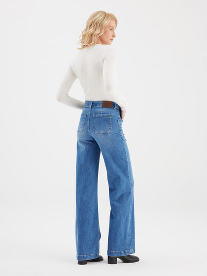 jeans in medium blue 