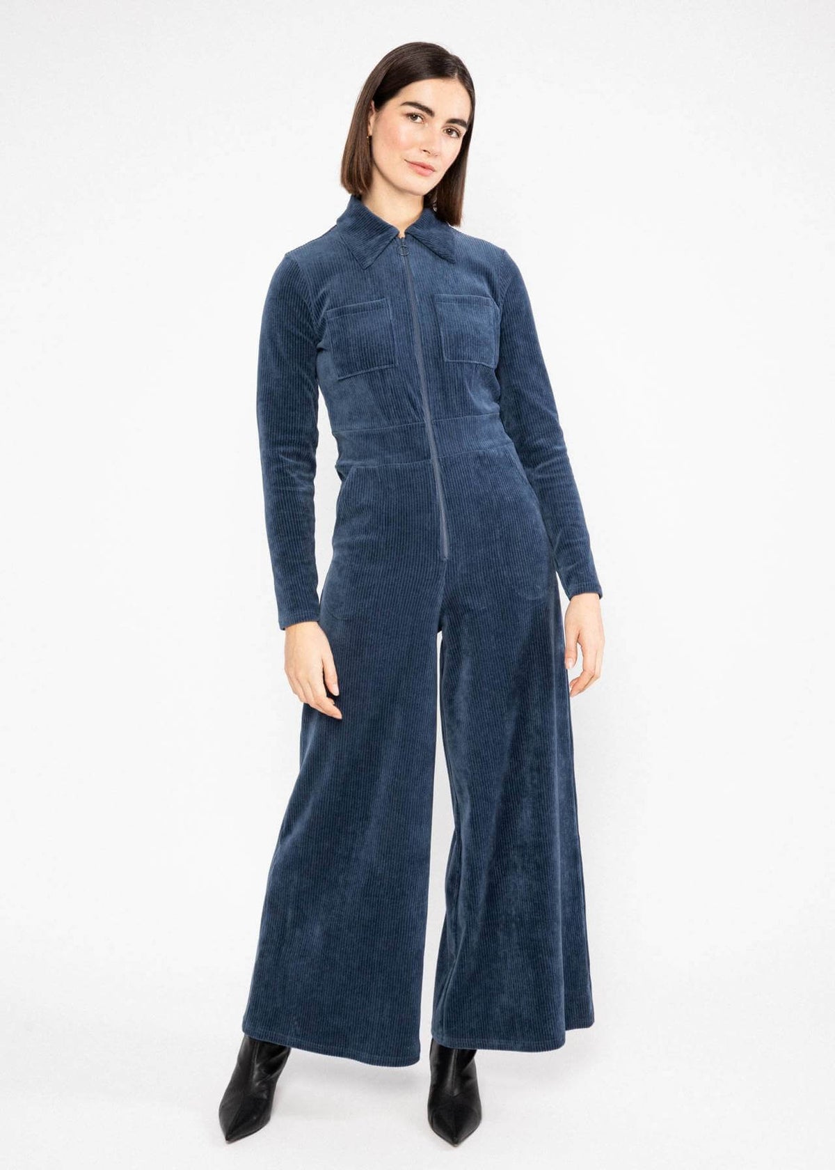 Super gave jumpsuit van velours ,zacht en vriendelijk qua model.