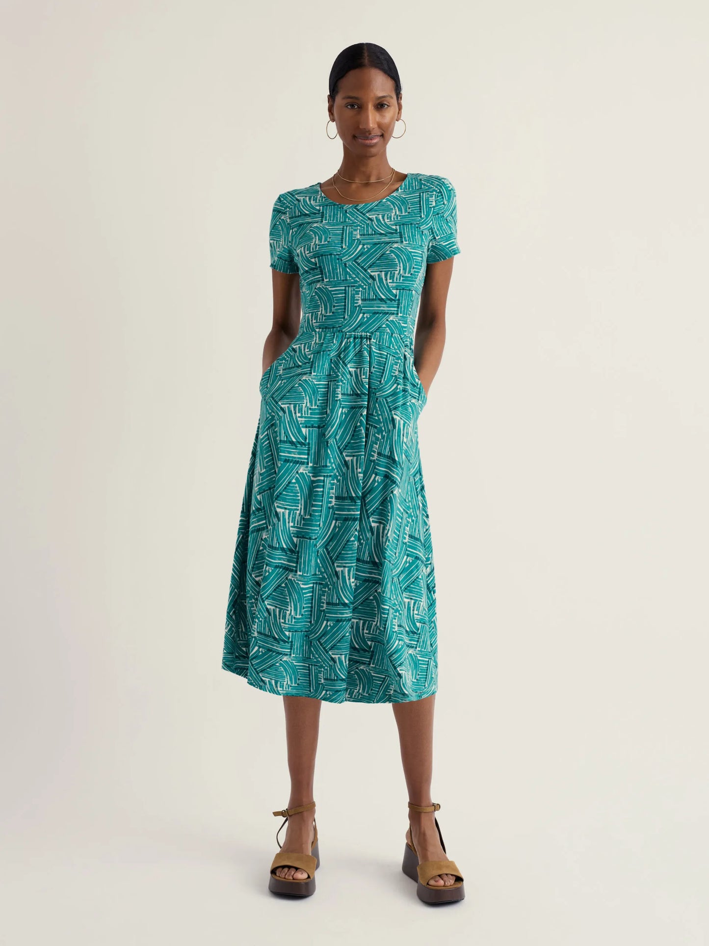 April Dress-Lawn Lines Deep Dive
