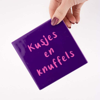 Tegeltje kusjes en knuffels