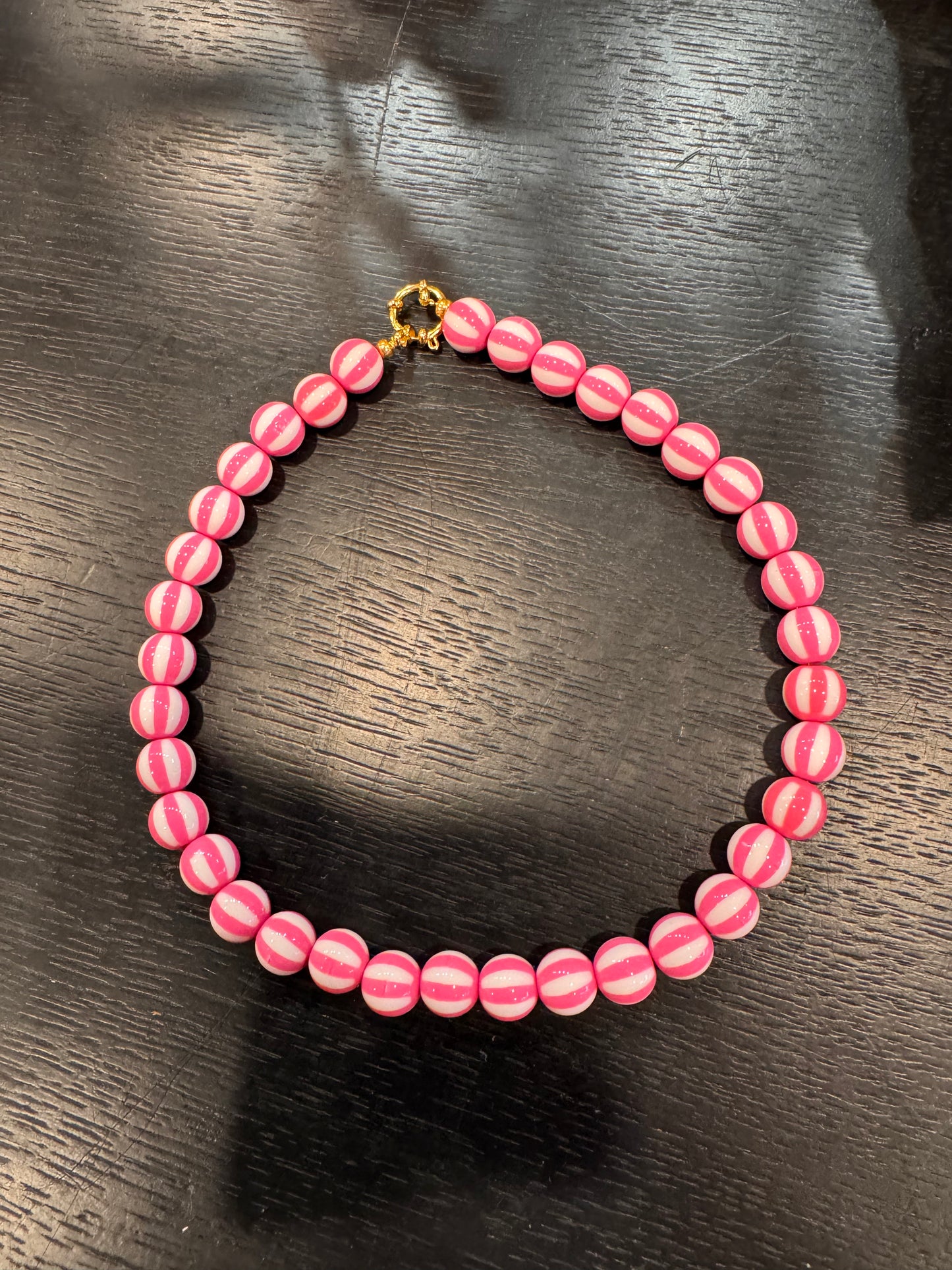 Kralen ketting gestreept