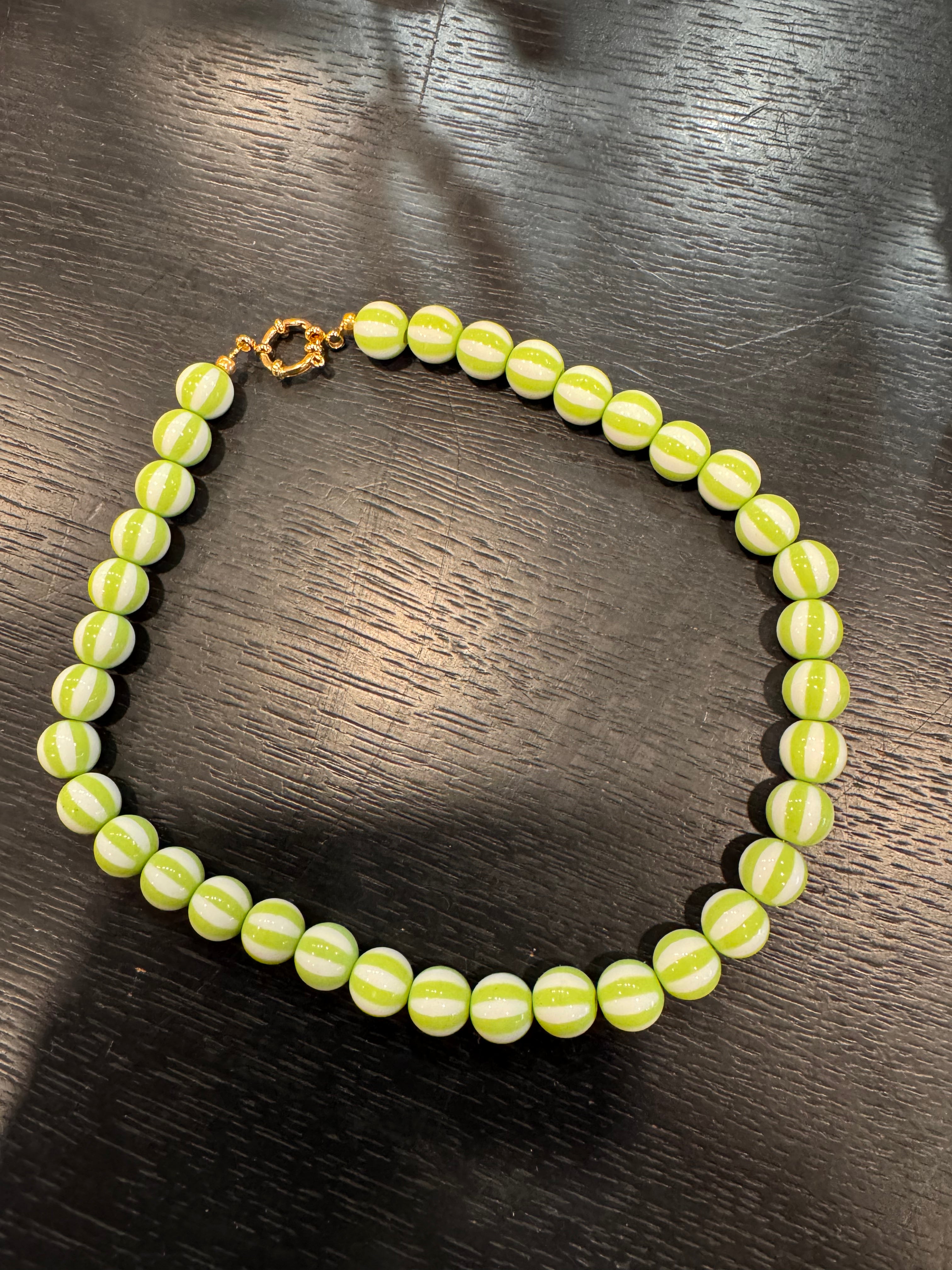 Kralen ketting gestreept