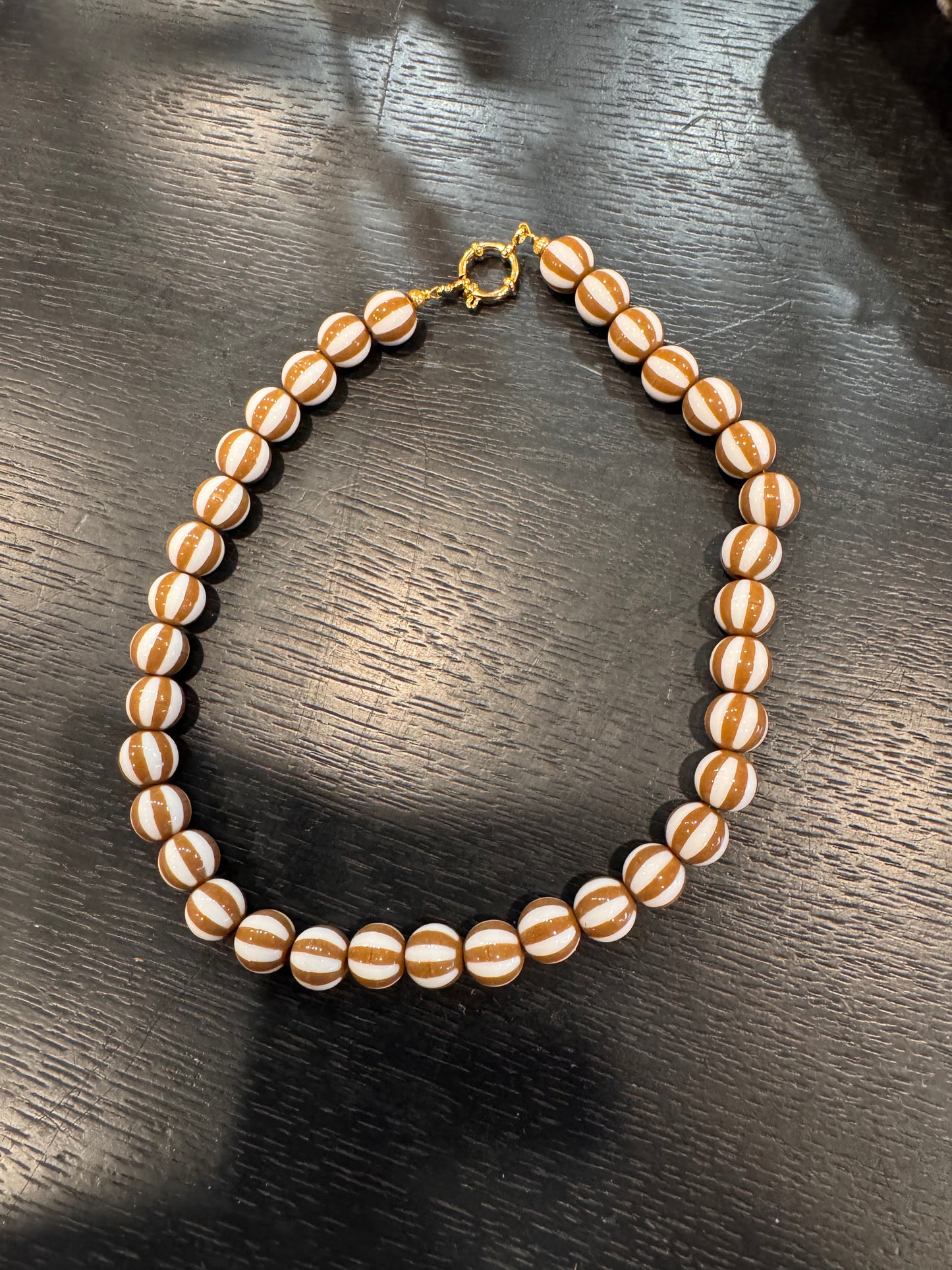 Kralen ketting gestreept