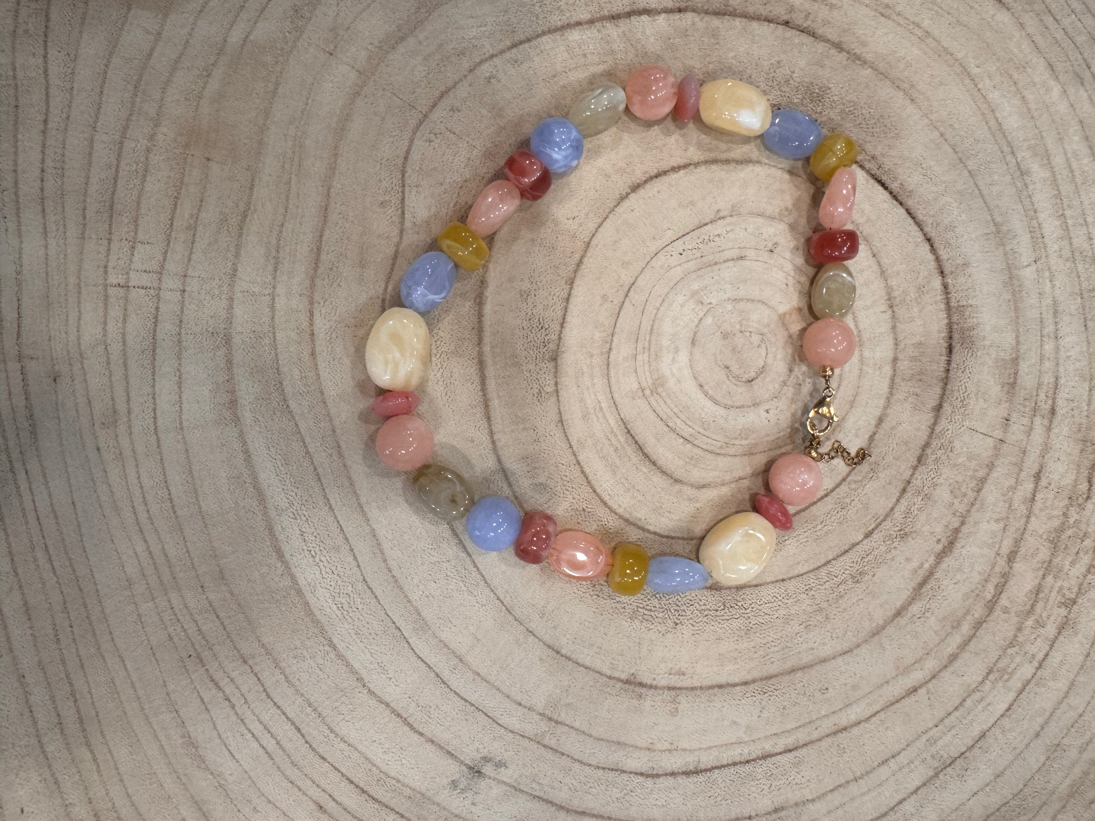 Kralen ketting in verschillende kleuren 