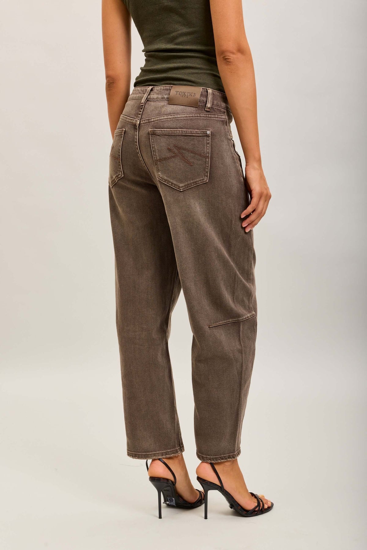 Barrel jeans dubbele band Bruin