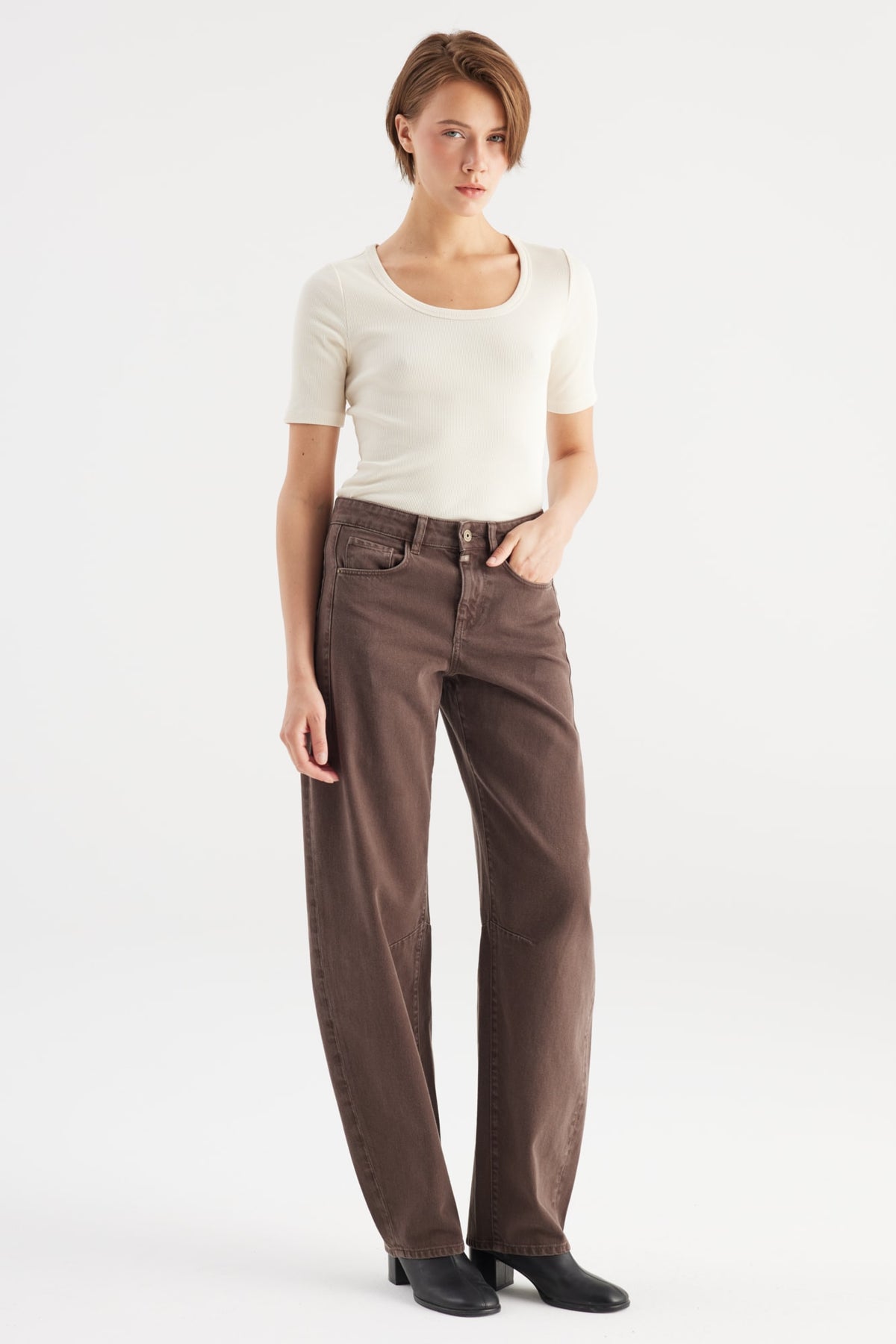 Clara Barrel Jeans