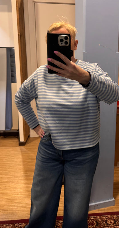 Streep Sweater