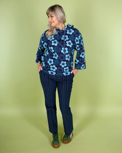 Blauwe hoodie  met capuchon.