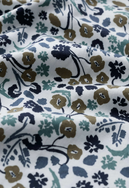 Appletree T-shirt-Beach Blooms Chalk
