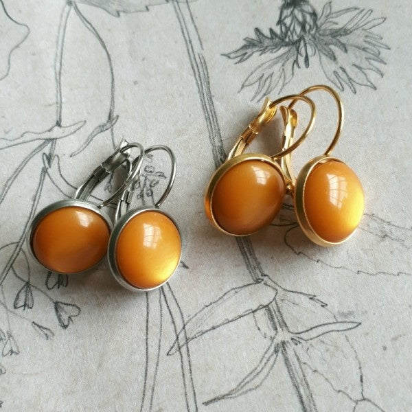 Glossy Marigold Dots