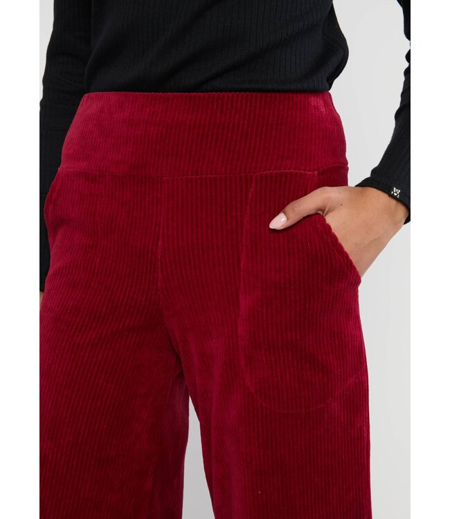 Jolly Marleen Pants  Fine Needle Red