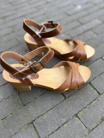 Lena  Istanbul Brown