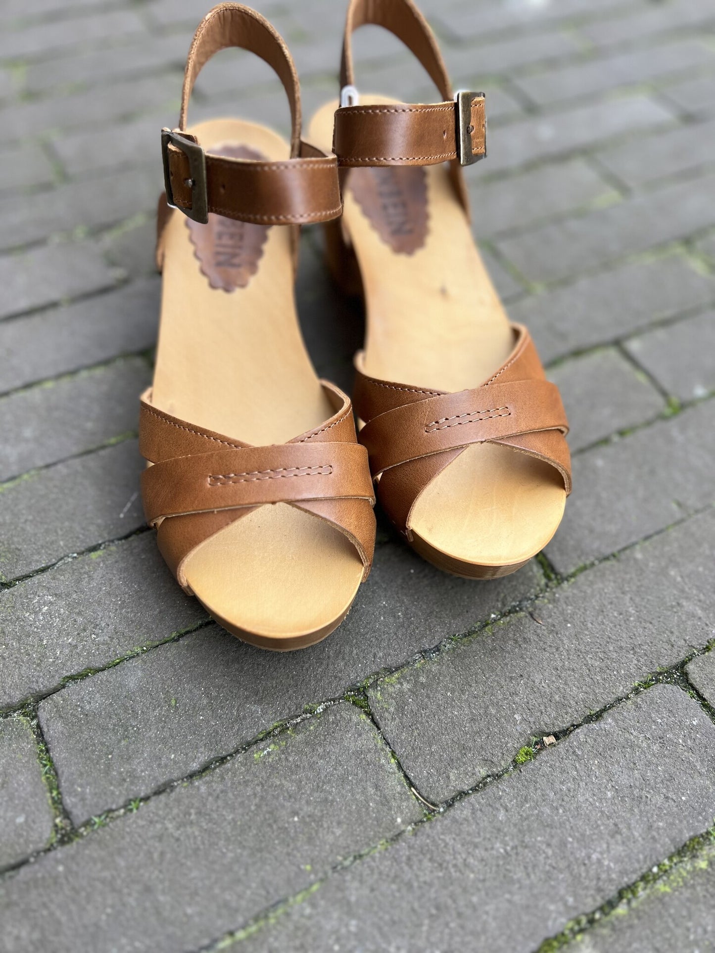 Lena  Istanbul Brown