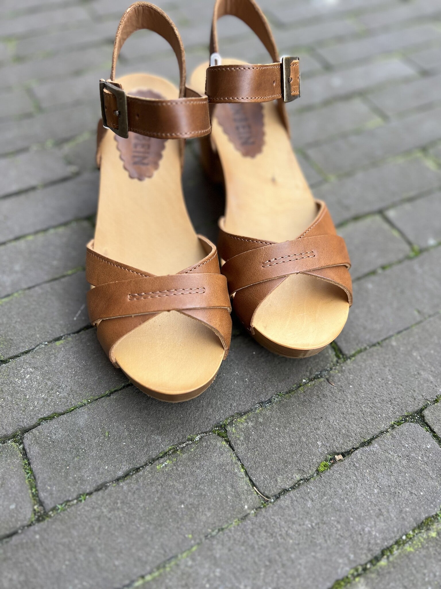 Lena  Istanbul Brown