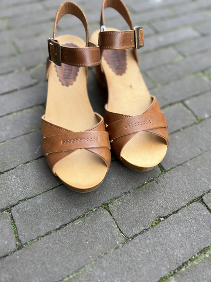 Lena  Istanbul Brown