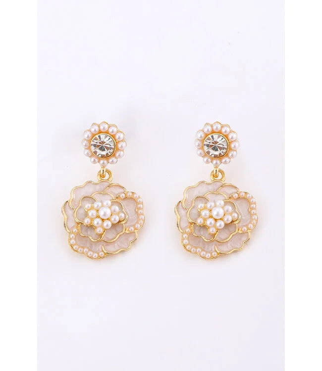 PEARLY FLOWER EARRINGS
