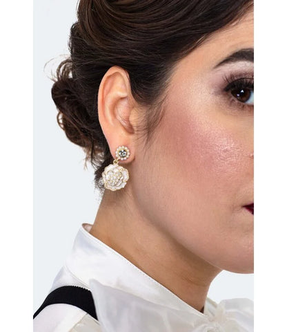 PEARLY FLOWER EARRINGS