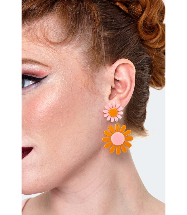 RETRO FLOWER EARRINGS