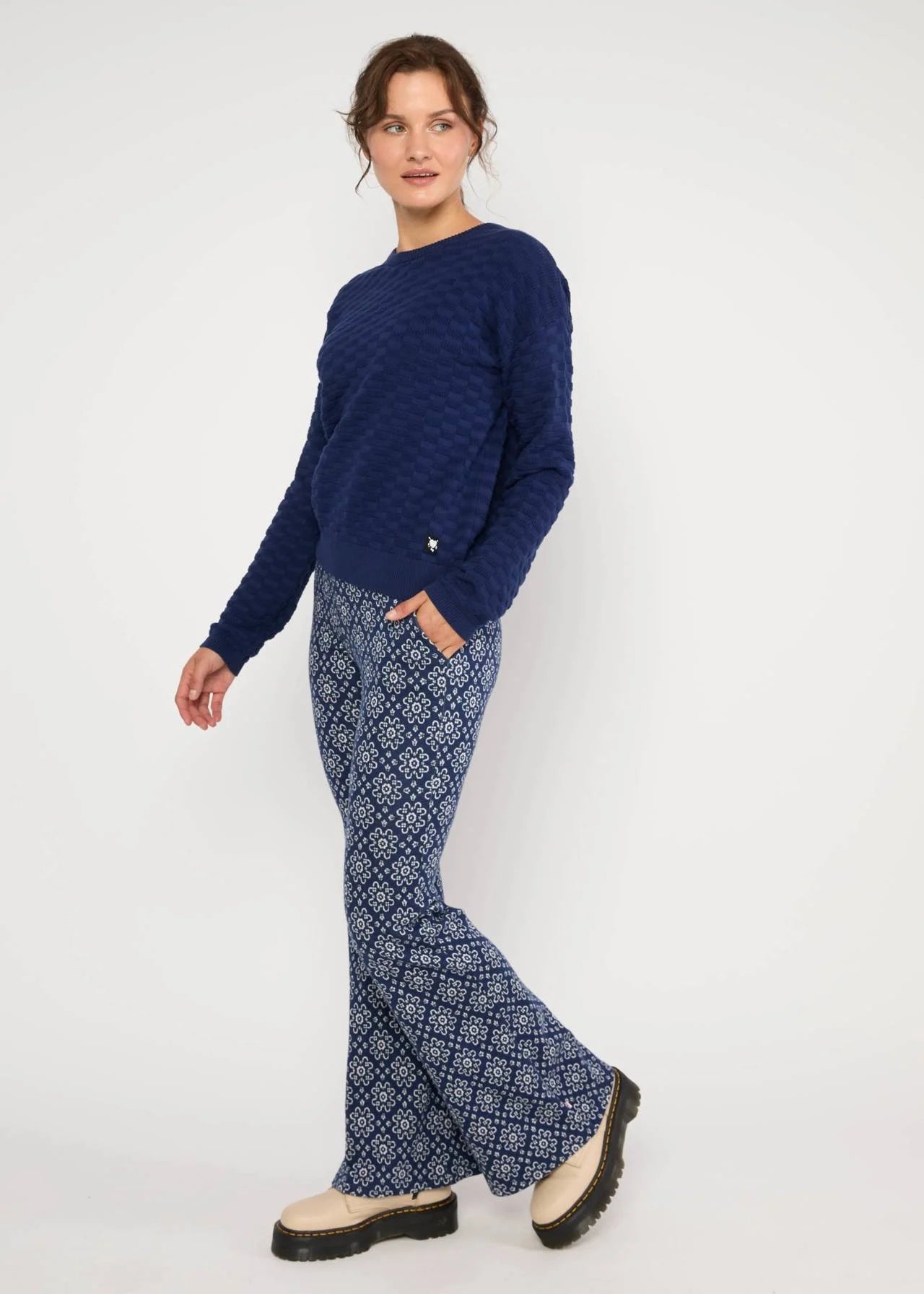 Schlaghose On a Winters Day Flared alpine rose jacquard