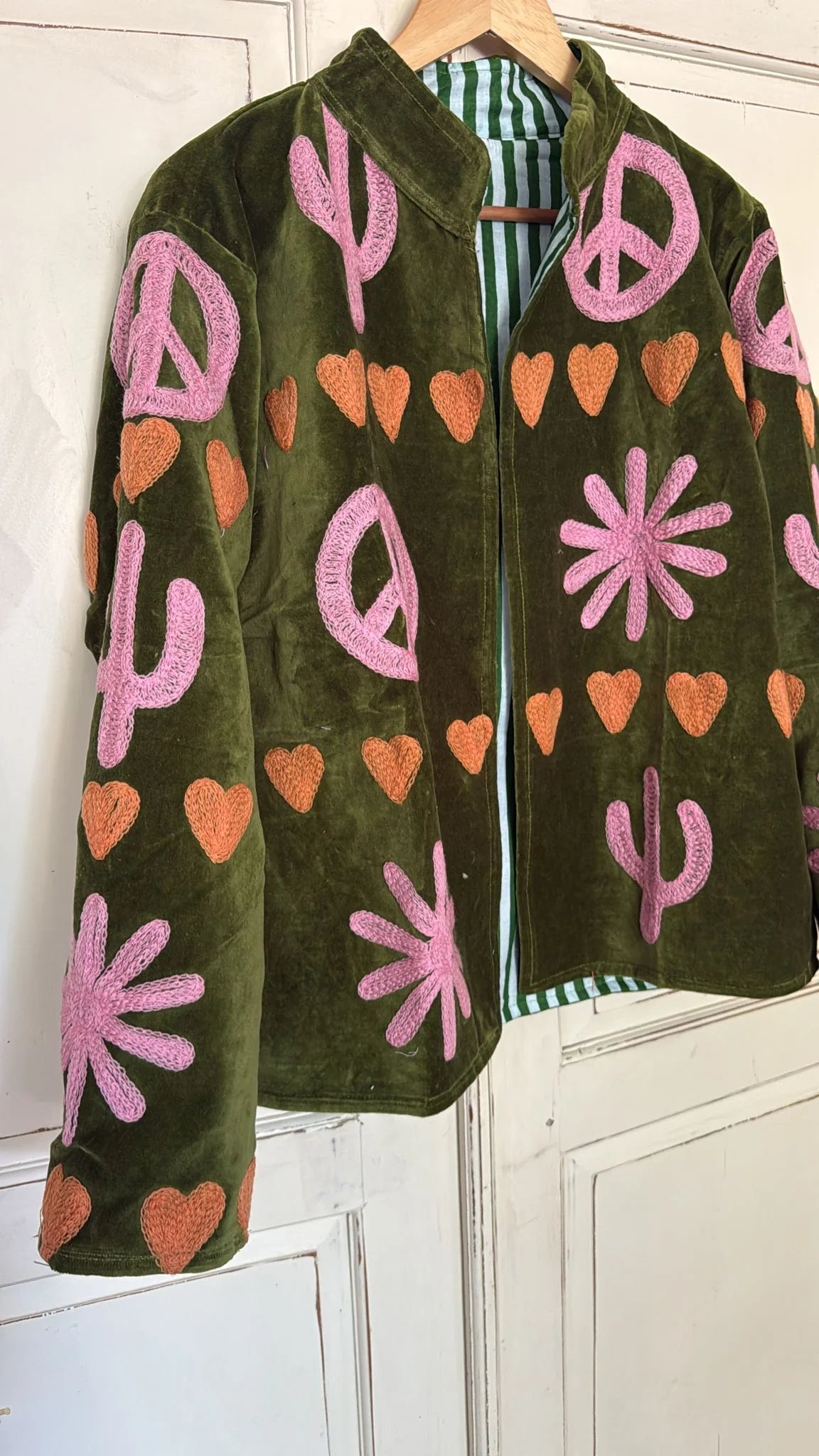Velvet embroidery jacket Peace hearts green