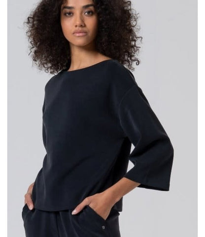 Wide Sleeve Boatneck shirt